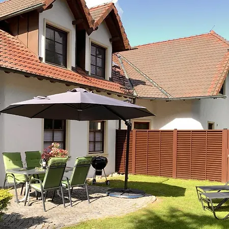 아파트 Naturnahe Gaestewohnung Im Heidelandhaus Henzendorf *